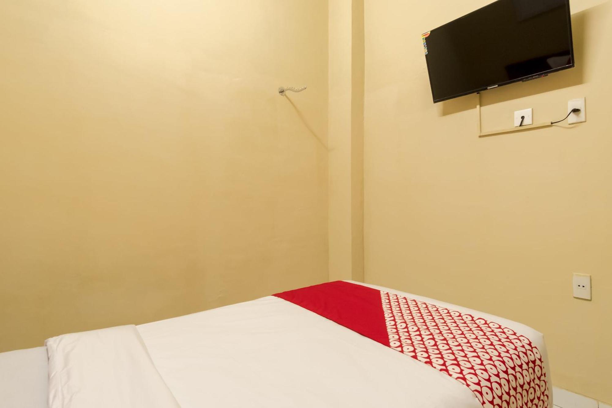 Capital O 615 Residence Puri Hotel Syariah Medan Dış mekan fotoğraf