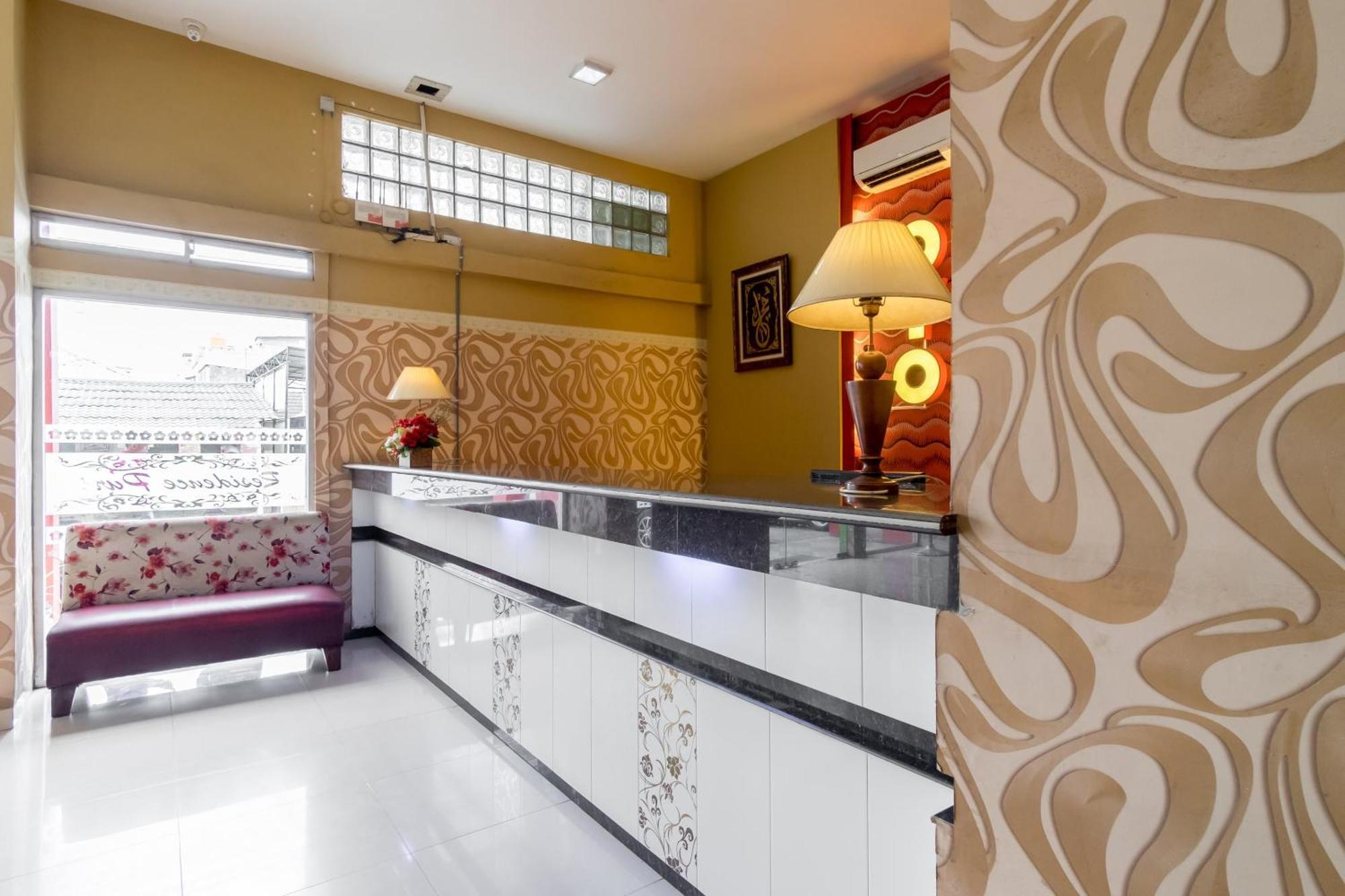 Capital O 615 Residence Puri Hotel Syariah Medan Dış mekan fotoğraf