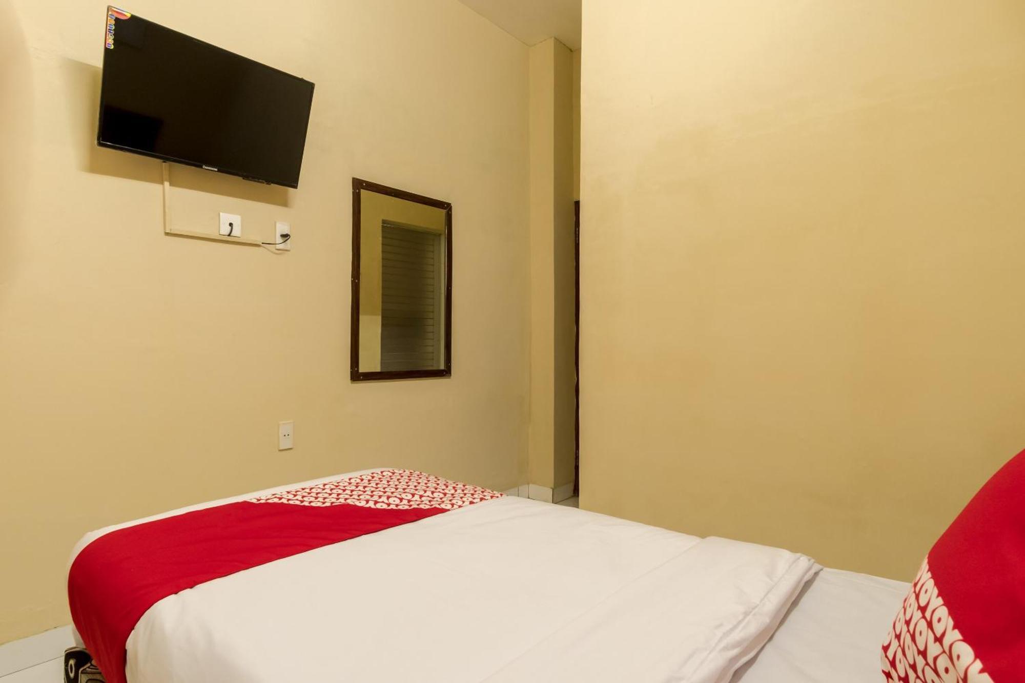 Capital O 615 Residence Puri Hotel Syariah Medan Dış mekan fotoğraf